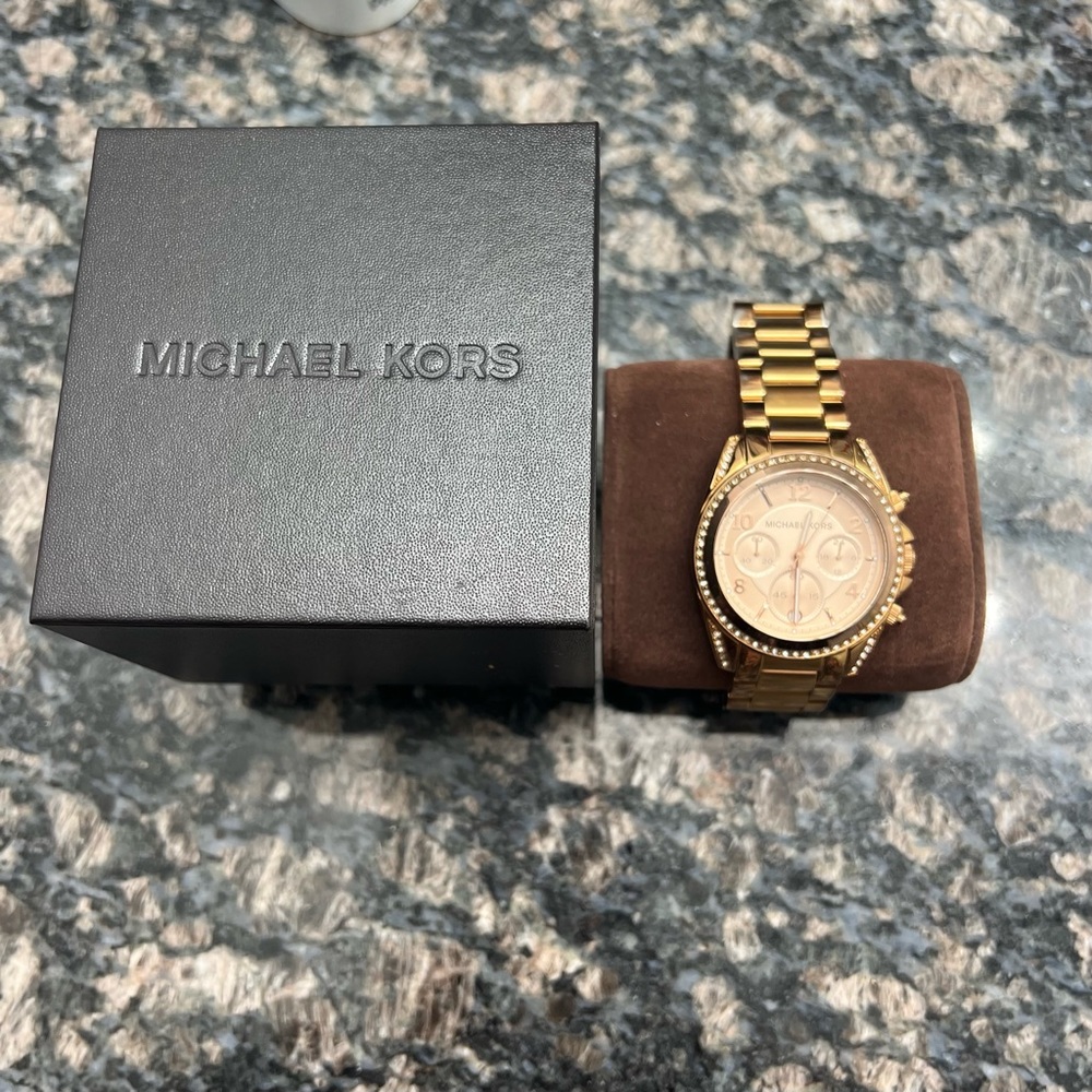 Michael Kors Women's Blair Gold-Tone Watch MK5263 (face Rose Gold)